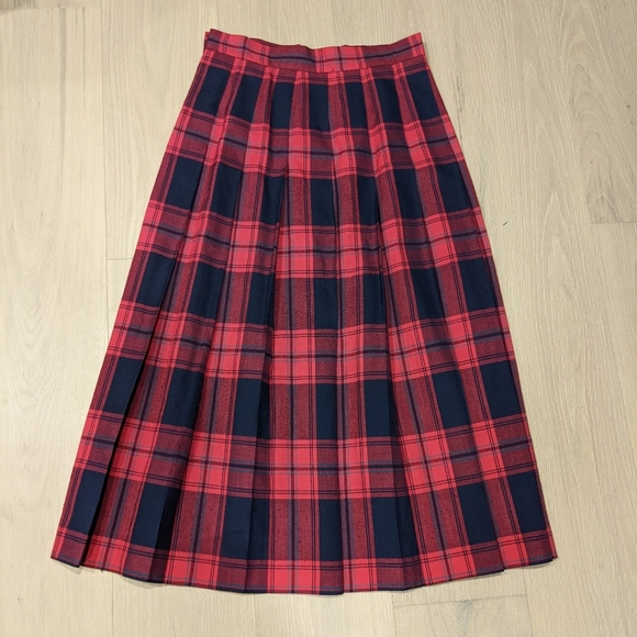 Vintage Talbots pleated skirt - Picture 2 of 5